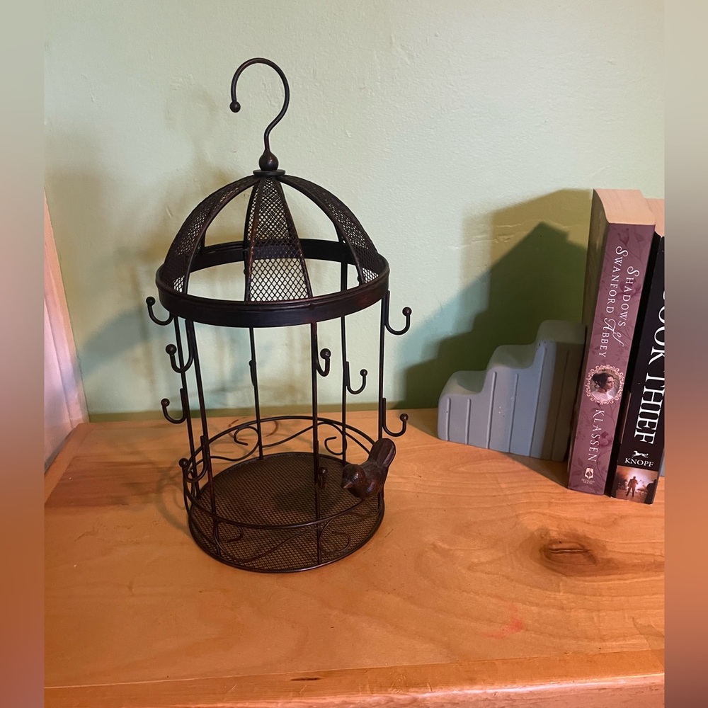 Birdcage jewelry holder